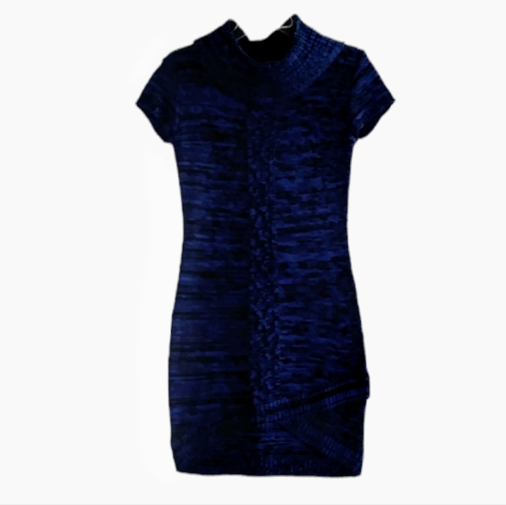 Red Paint stretch dress. Size M Blue Color.